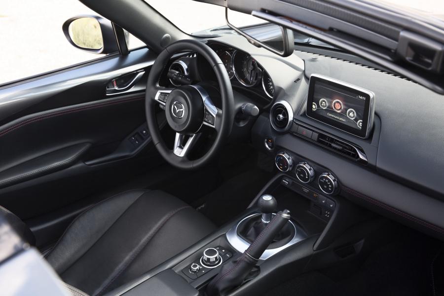 Интерьер Mazda MX-5 Miata RF (ND) 2016 года  (WW) (фото 29 из 48)